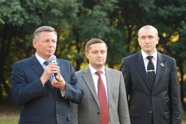 У Луцьку – новий дитячий майданчик. ФОТО